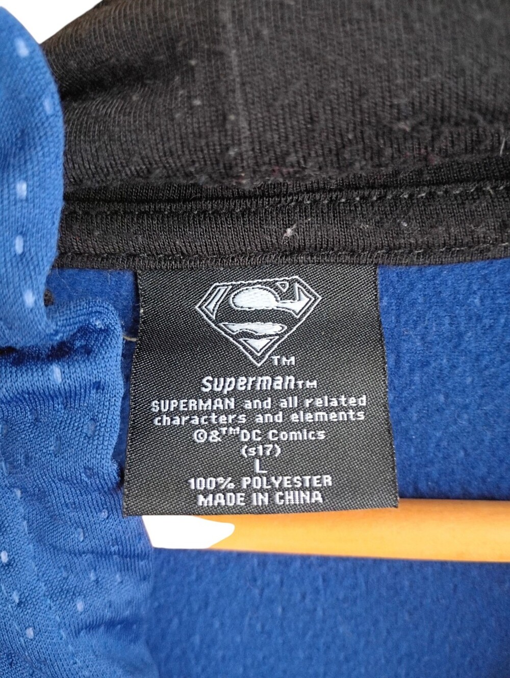 Superman Navy Blue Hoodie Size Large - Picture 2 of 3